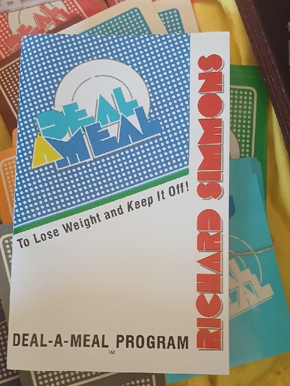 Menu Cards and Cookbook Set — Multicolor - Picture 2 of 3